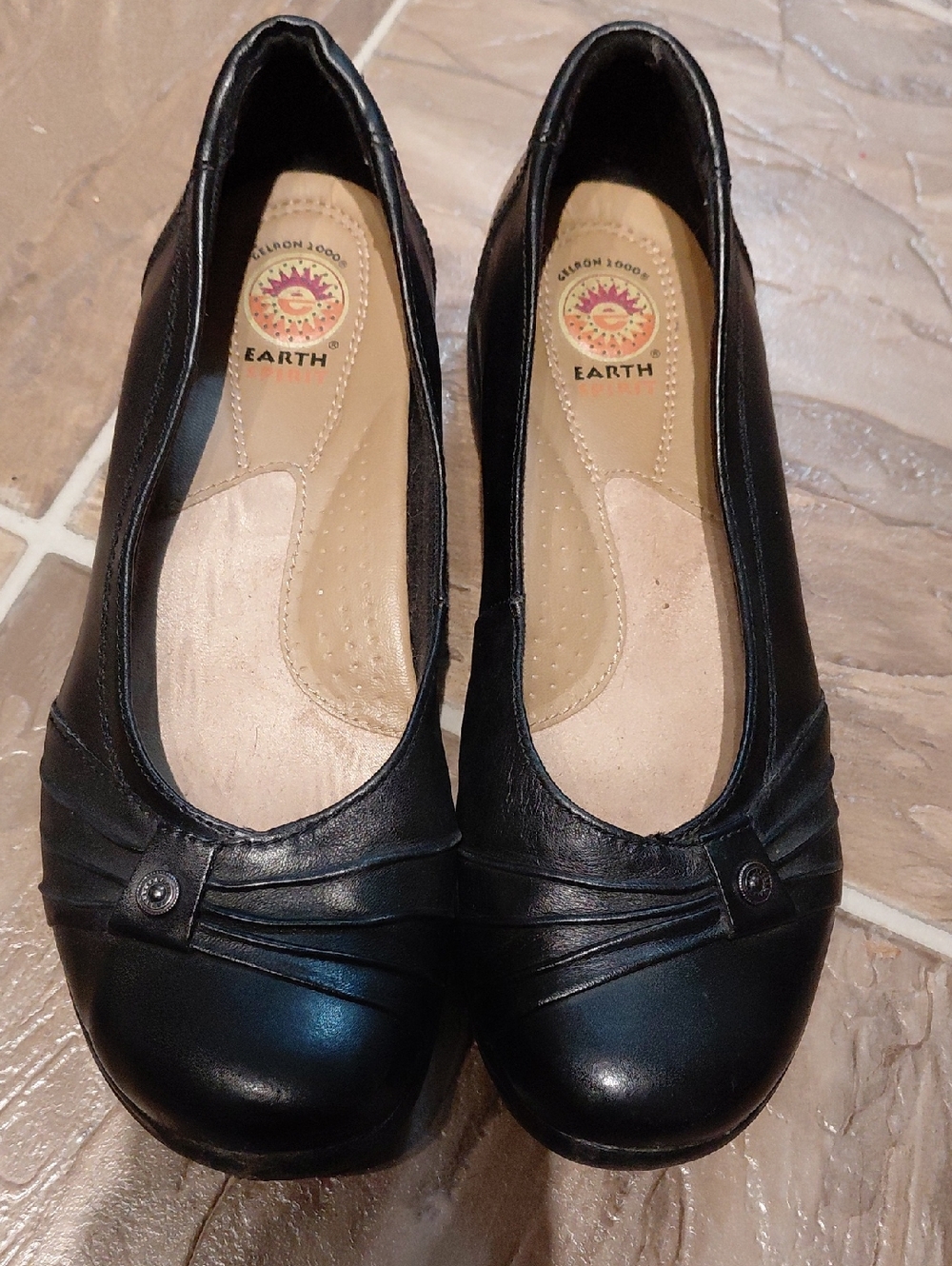 Earth Spirit Black Pleated Slip-On Loafer